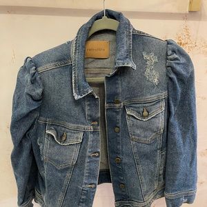 RETROFÊTE
Ada distressed denim jacket